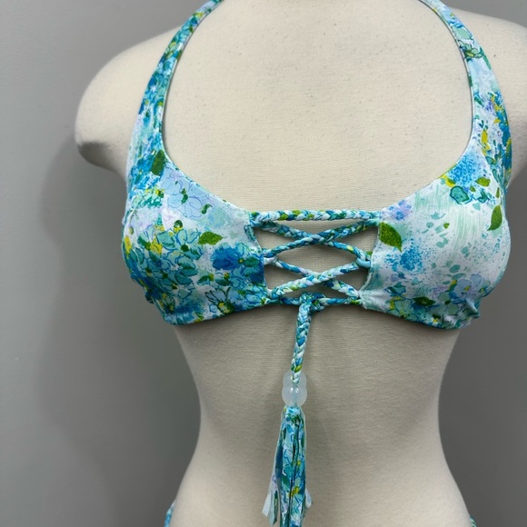 VS‎ Teal Floral Bikini Set - Picture 8 of 13